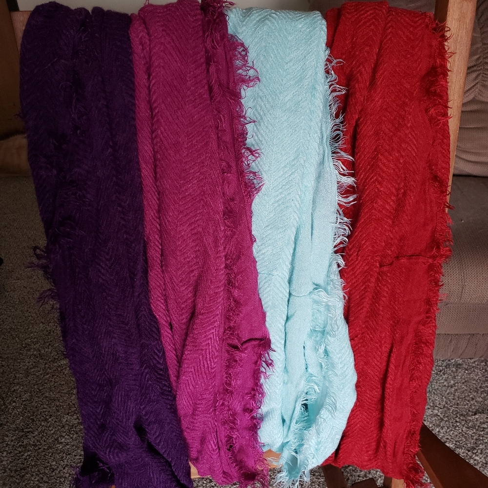 Fluffy infinity scarf lot